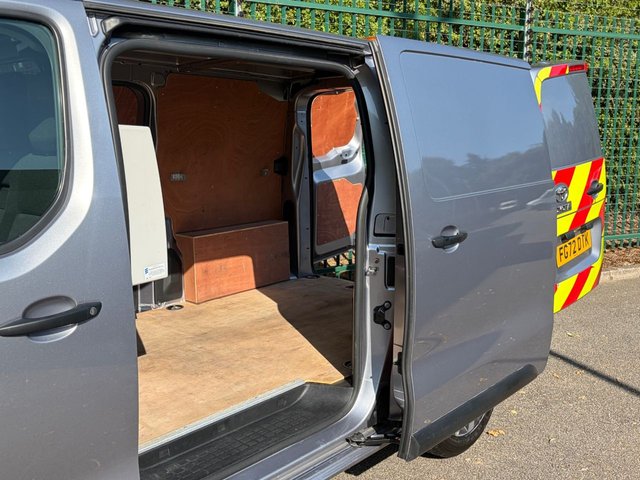 View our TOYOTA PROACE