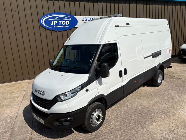 View our IVECO DAILY