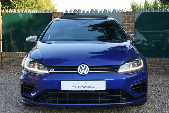 View our VOLKSWAGEN GOLF