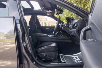 View our MASERATI LEVANTE