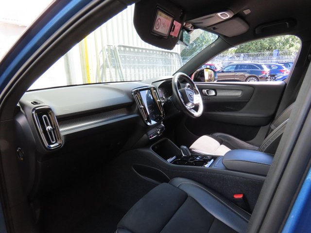 View our VOLVO XC40
