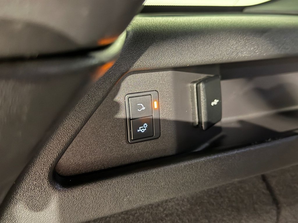 USED 2023 23 LAND ROVER DISCOVERY SPORT 1.5 P300e 12.2kWh Urban Edition SUV 5dr Petrol Plug-in Hybrid Auto 4WD Euro 6 (s/s) (309 ps) 