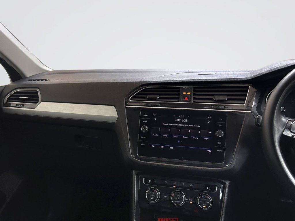 2019 Volkswagen Tiguan — image 16