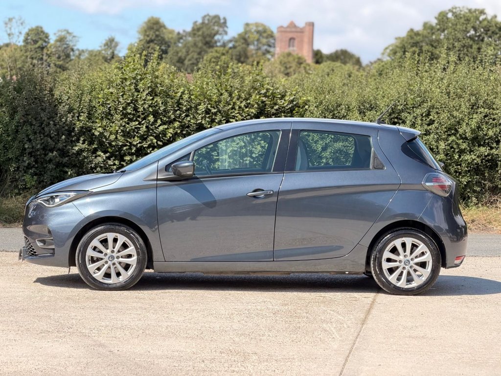 USED 2020 20 RENAULT ZOE R110 52kWh Iconic Hatchback 5dr Electric Auto (i) (107 bhp) 6 Services|Sensors|SatNav|Cruise|Lane Assist|Wireless Phone Charger|