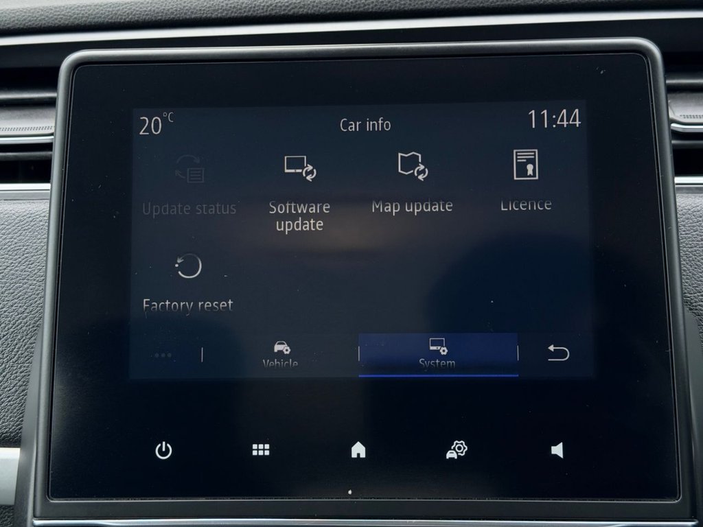 USED 2020 20 RENAULT ZOE R110 52kWh Iconic Hatchback 5dr Electric Auto (i) (107 bhp) 6 Services|Sensors|SatNav|Cruise|Lane Assist|Wireless Phone Charger|