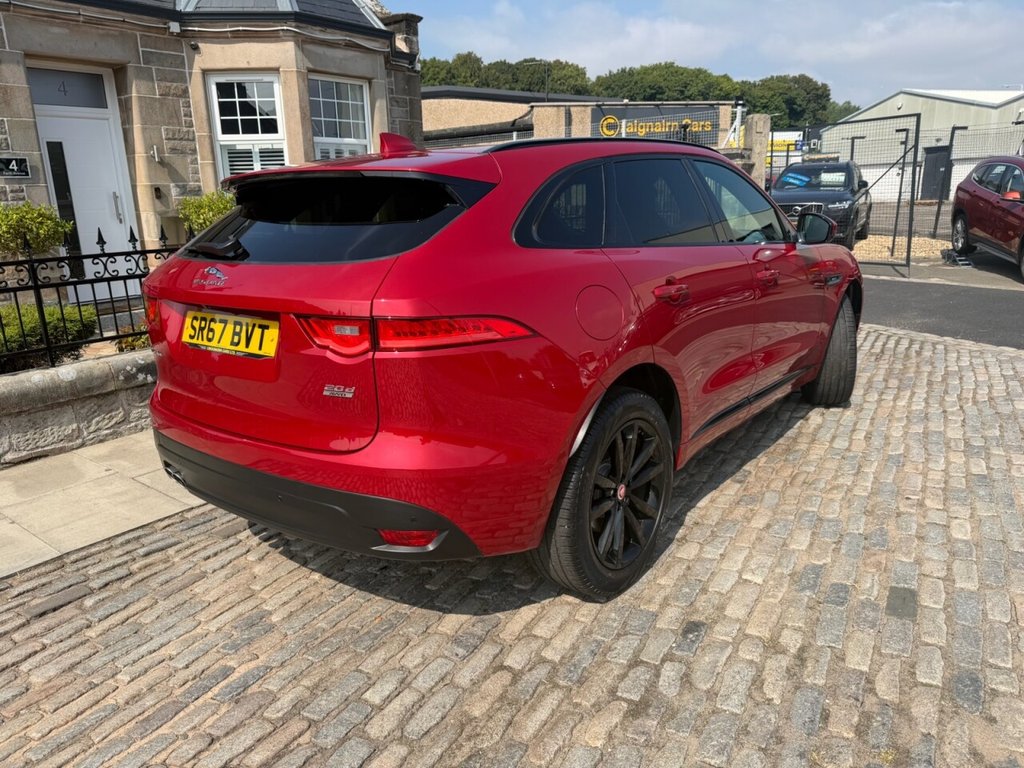 2018 Jaguar F-Pace thumbnail 16