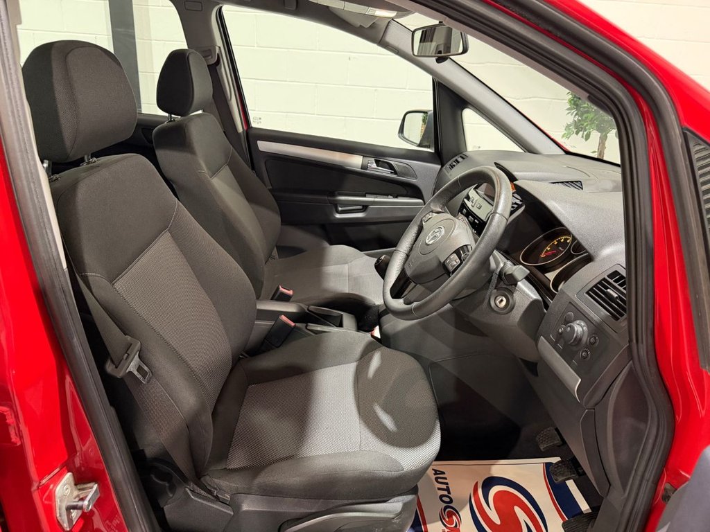 USED 2014 14 VAUXHALL ZAFIRA 1.8 16V Exclusiv MPV 5dr Petrol Manual Euro 5 (120 ps) 