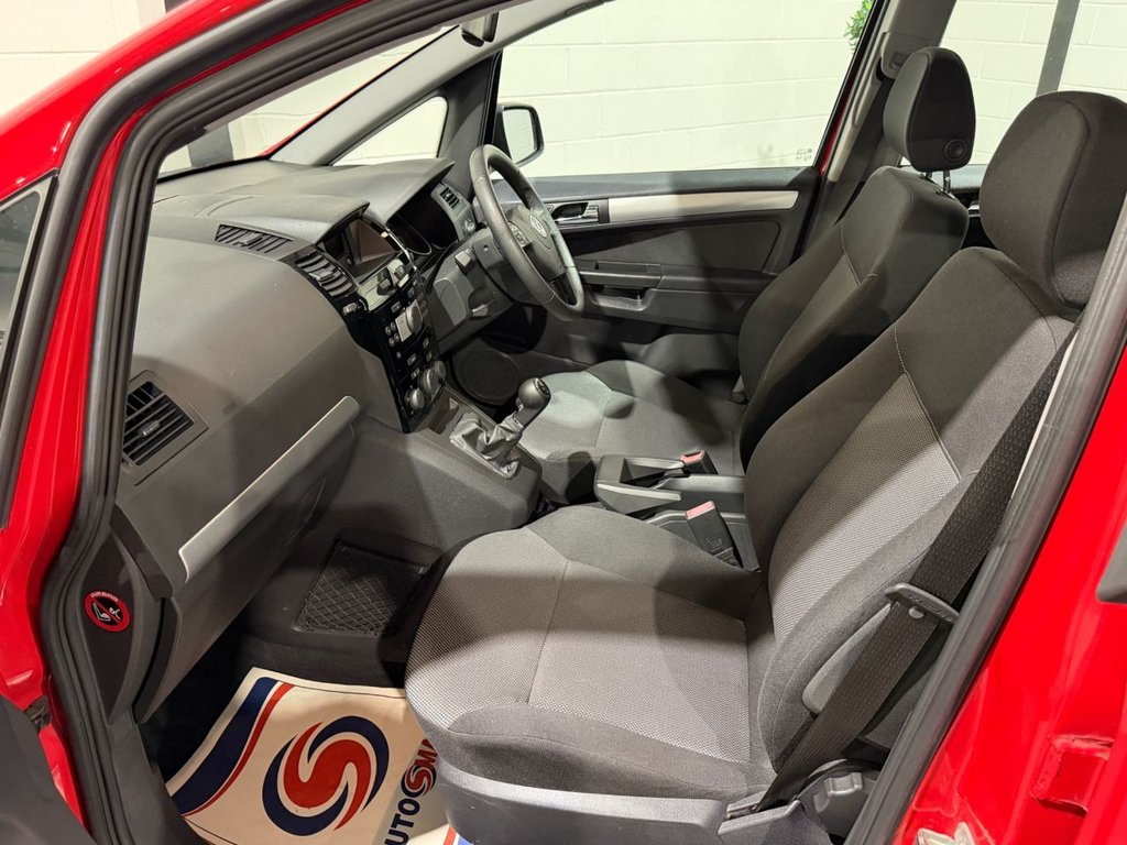 USED 2014 14 VAUXHALL ZAFIRA 1.8 16V Exclusiv MPV 5dr Petrol Manual Euro 5 (120 ps) 