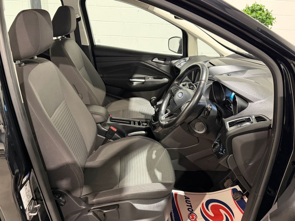 USED 2017 FORD GRAND C-MAX 1.0T EcoBoost Titanium MPV 5dr Petrol Manual Euro 6 (s/s) (Nav) (100 ps) 