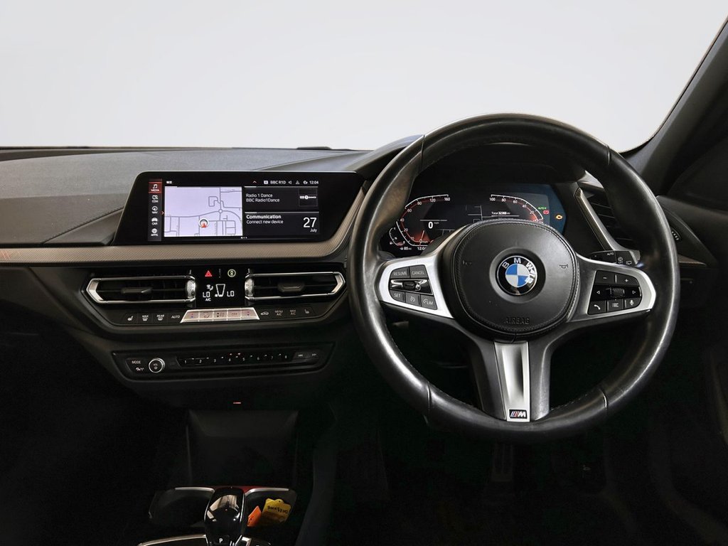 2023 BMW 1 Series — image 12
