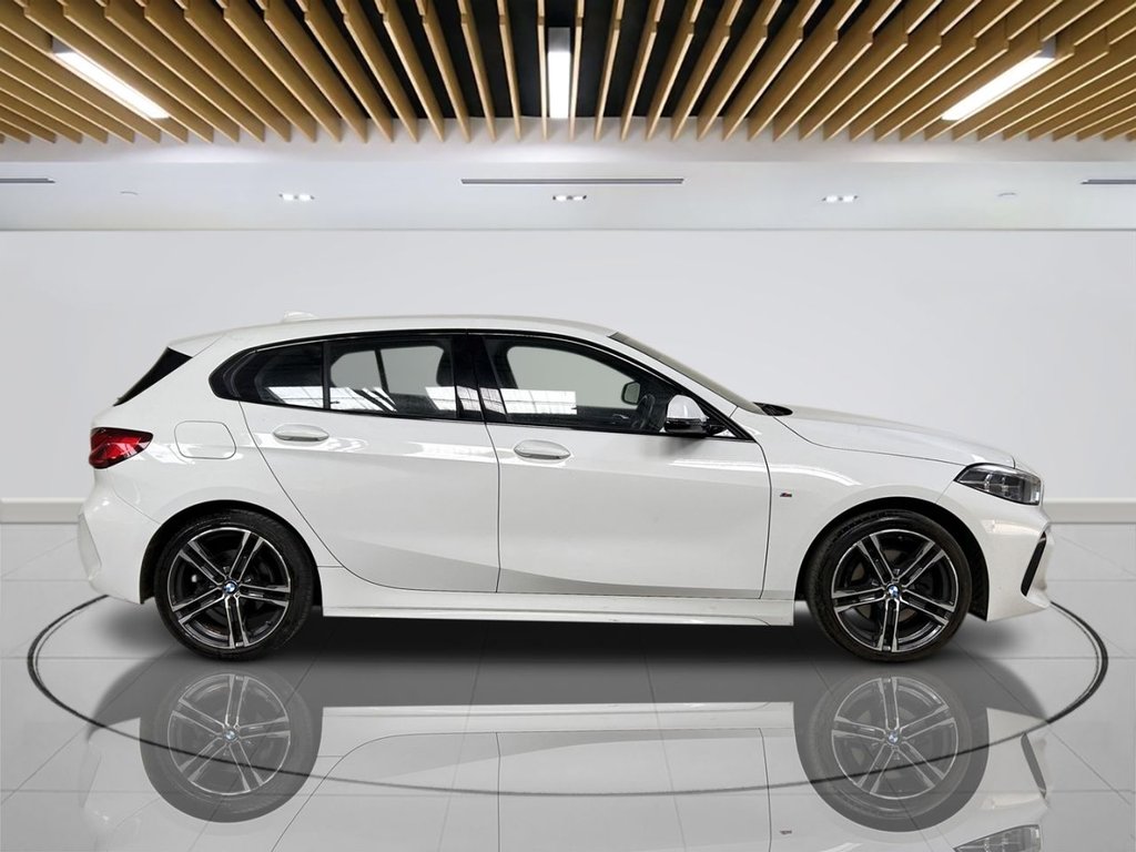 2023 BMW 1 Series — image 8