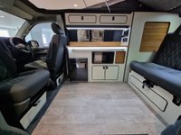 USED 2023 23 VOLKSWAGEN TRANSPORTER T6.1 2.0 TDI T28 HIGHLINE SOUTHLANDS EXECUTIVE 110 BHP SWB TWIN CAPTAIN SEATS + 4 BERTH