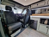 USED 2023 23 VOLKSWAGEN TRANSPORTER T6.1 2.0 TDI T28 HIGHLINE SOUTHLANDS EXECUTIVE 110 BHP SWB TWIN CAPTAIN SEATS + 4 BERTH