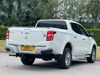 USED 2017 66 MITSUBISHI L200 2.4 DI-D DC Warrior Pickup Double Cab 4dr Diesel Auto 4WD Euro 6 (178 ps) * * NO VAT * *  REVERSING CAMERA