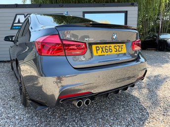 View our BMW 3 SERIES