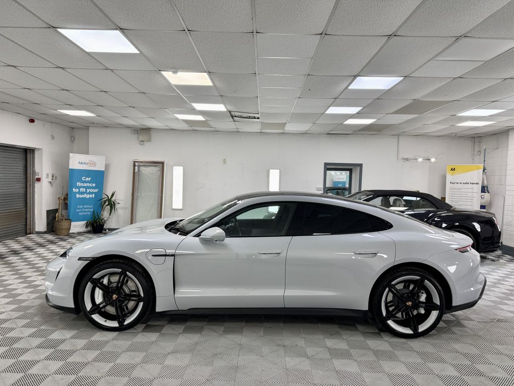 USED 2021 P PORSCHE TAYCAN Performance Plus 93.4kWh 4S Saloon 4dr Electric Auto 4WD (571 ps) 