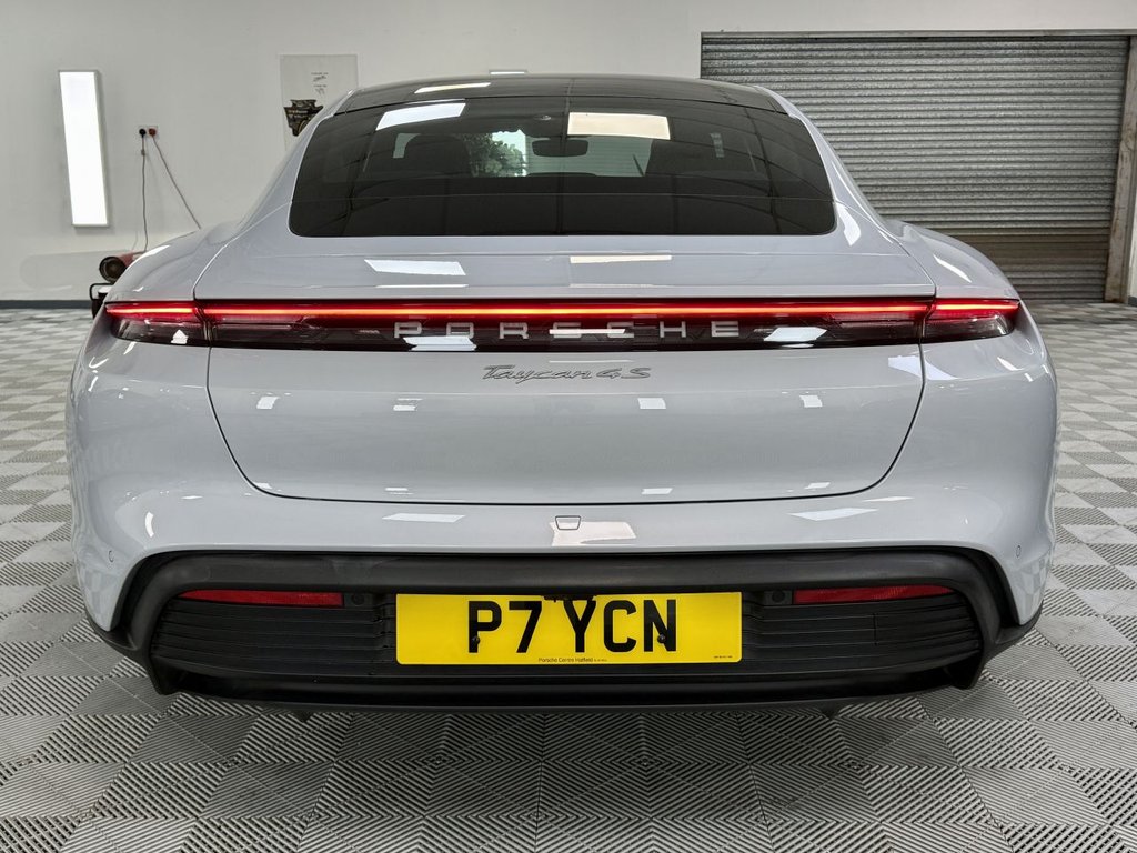 USED 2021 P PORSCHE TAYCAN Performance Plus 93.4kWh 4S Saloon 4dr Electric Auto 4WD (571 ps) 