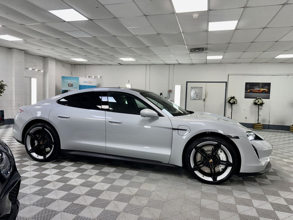USED 2021 P PORSCHE TAYCAN Performance Plus 93.4kWh 4S Saloon 4dr Electric Auto 4WD (571 ps) 
