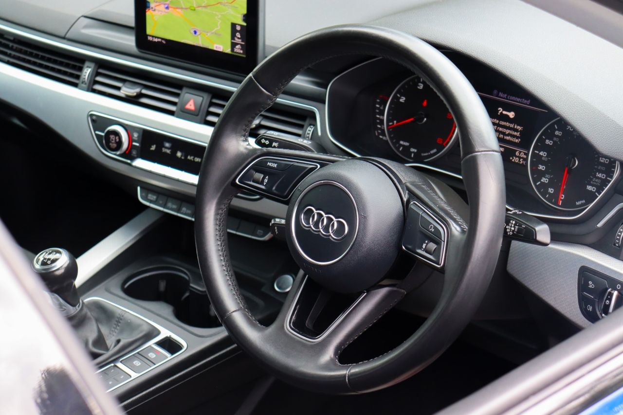 2016 AUDI A4 2.0 TDI ultra SE Saloon 4dr Diesel Manual Euro 6 (s/s) (150 ps) - vehicle photo 2 for sale on PureCar