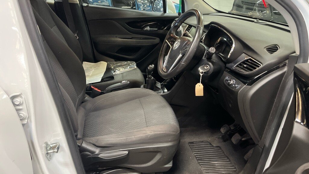 USED 2018 18 VAUXHALL MOKKA X 1.4i Turbo ecoTEC Design Nav SUV 5dr Petrol Manual Euro 6 (s/s) (140 ps) 