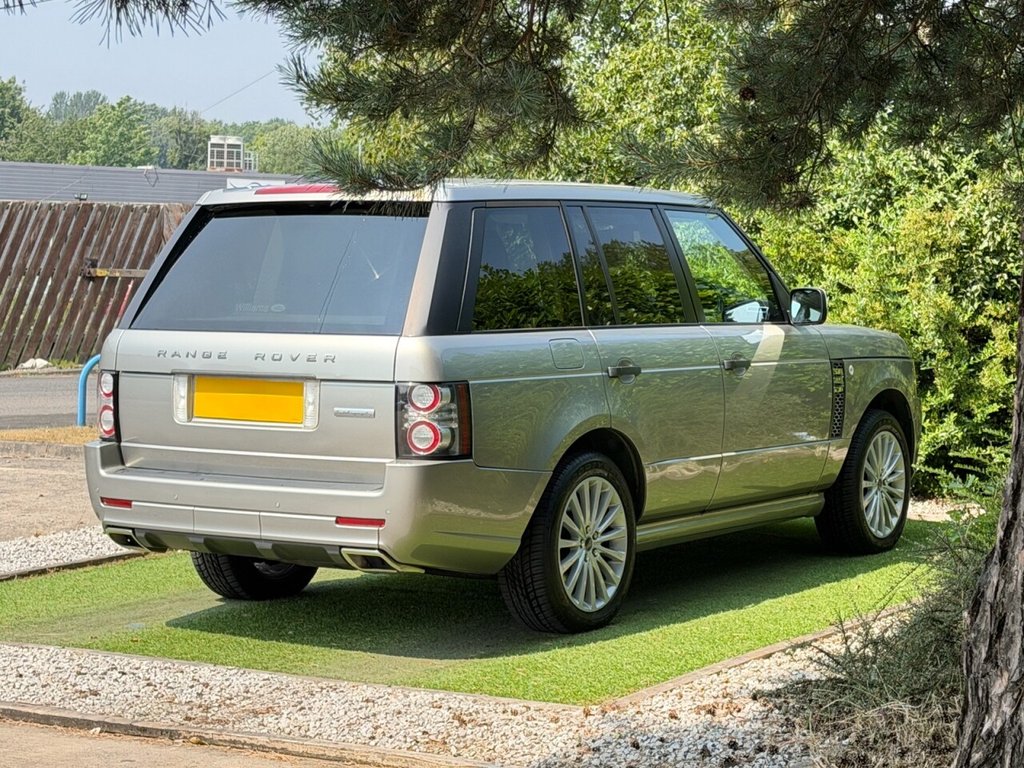 USED 2011 11 LAND ROVER RANGE ROVER 4.4 TD V8 Vogue SE Autobiography SUV 5dr Diesel Auto 4WD Euro 5 (313 bhp) HEATED/COOLED SEATS, SUNROOF