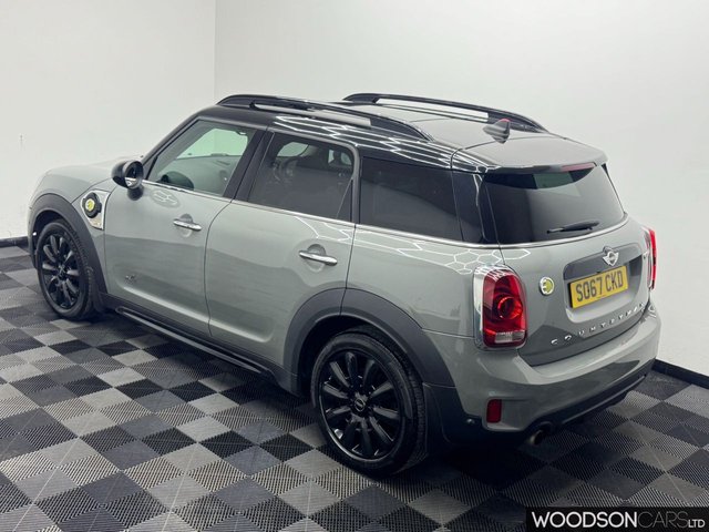View our MINI COUNTRYMAN