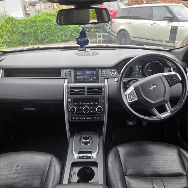 View our LAND ROVER DISCOVERY SPORT