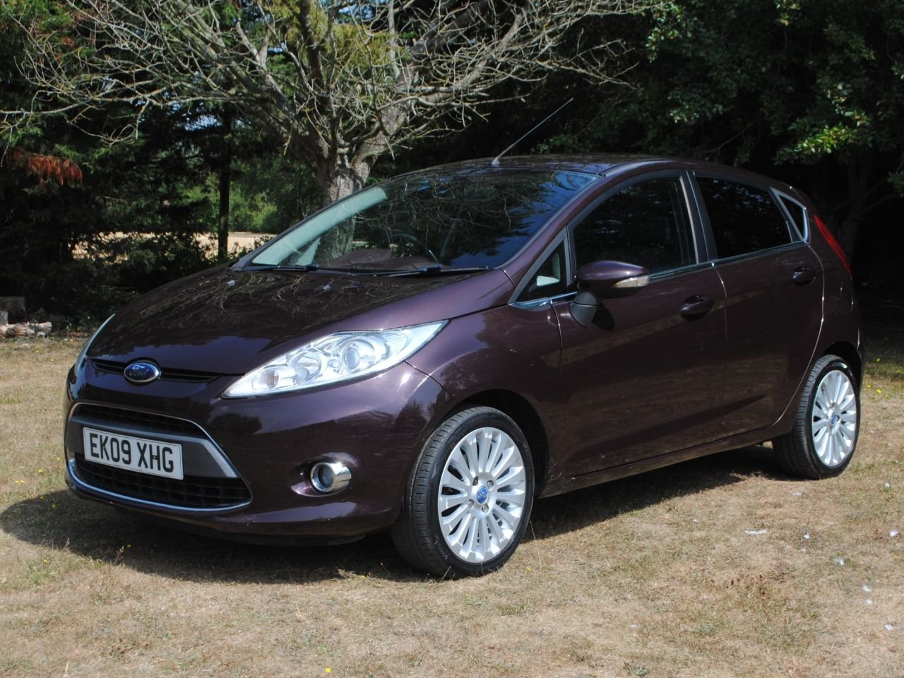 FORD FIESTA 1.4 TITANIUM HATCHBACK 5DR PETROL MANUAL 133 G KM, 94 BHP WWW.SUFFOLKCARCENTRE.CO.UK...
