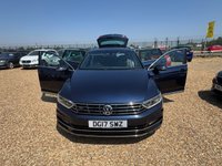 USED 2017 17 VOLKSWAGEN PASSAT 2.0 TDI BlueMotion Tech R-Line Estate 5dr Diesel DSG Euro 6 (s/s) (150 ps) Aircon/Heated Seats