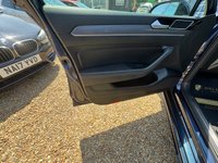 USED 2017 17 VOLKSWAGEN PASSAT 2.0 TDI BlueMotion Tech R-Line Estate 5dr Diesel DSG Euro 6 (s/s) (150 ps) Aircon/Heated Seats