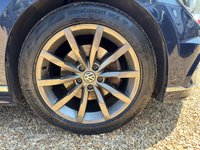USED 2017 17 VOLKSWAGEN PASSAT 2.0 TDI BlueMotion Tech R-Line Estate 5dr Diesel DSG Euro 6 (s/s) (150 ps) Aircon/Heated Seats