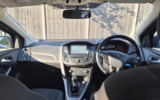 View our FORD FOCUS