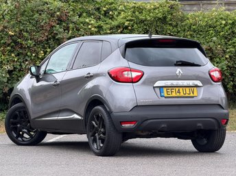 View our RENAULT CAPTUR