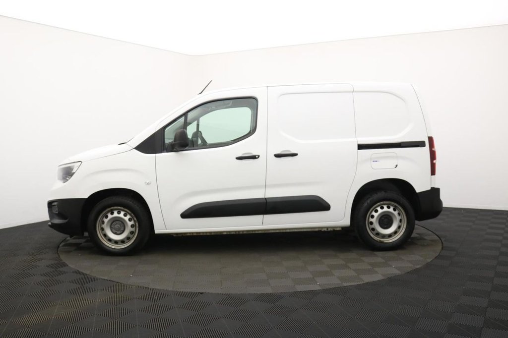 USED 2021 21 VAUXHALL COMBO 1.5 Turbo D 2300 Dynamic Panel Van 4dr Diesel Manual L1 H1 Euro 6 (100 ps) Bluetooth, Air Con, Sensors