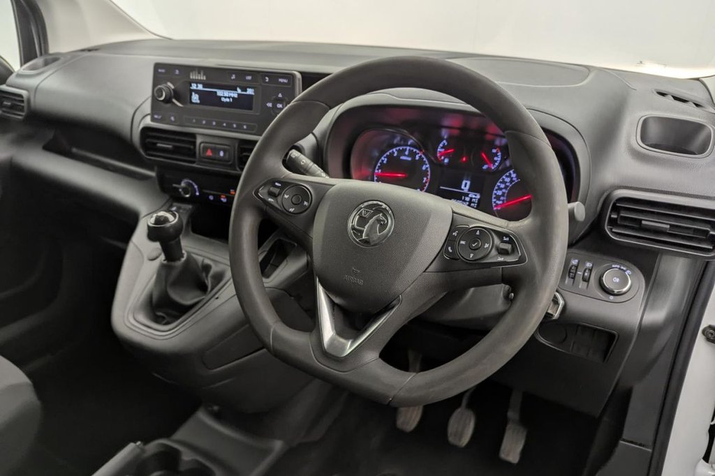 USED 2021 21 VAUXHALL COMBO 1.5 Turbo D 2300 Dynamic Panel Van 4dr Diesel Manual L1 H1 Euro 6 (100 ps) Bluetooth, Air Con, Sensors