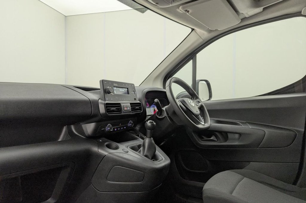 USED 2021 21 VAUXHALL COMBO 1.5 Turbo D 2300 Dynamic Panel Van 4dr Diesel Manual L1 H1 Euro 6 (100 ps) Bluetooth, Air Con, Sensors