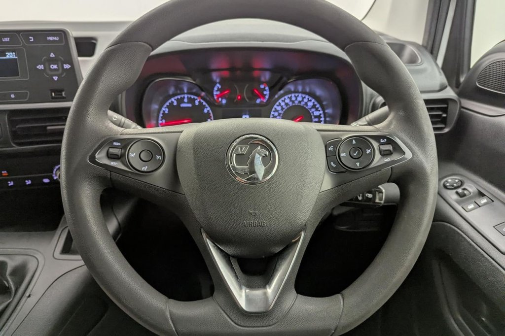 USED 2021 21 VAUXHALL COMBO 1.5 Turbo D 2300 Dynamic Panel Van 4dr Diesel Manual L1 H1 Euro 6 (100 ps) Bluetooth, Air Con, Sensors