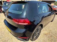 USED 2018 18 VOLKSWAGEN GOLF 1.6 TDI SE Hatchback 5dr Diesel Manual Euro 6 (s/s) (115 ps) 