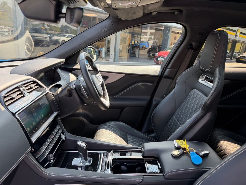2020 Jaguar F-Pace thumbnail 22