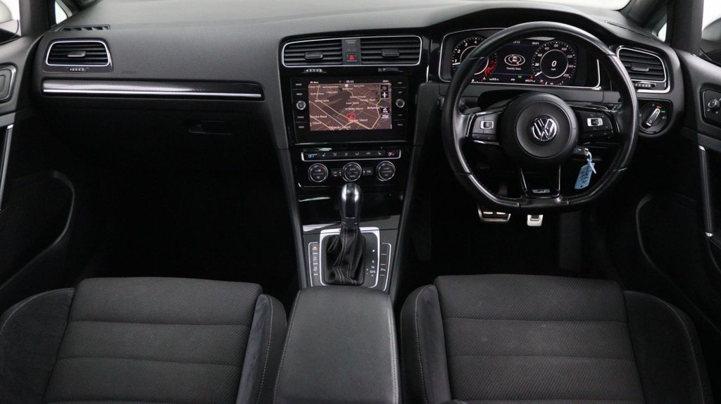 View our VOLKSWAGEN GOLF
