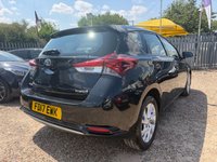 USED 2017 17 TOYOTA AURIS 1.8 VVT-h Business Edition Hatchback 5dr Petrol Hybrid CVT Euro 6 (s/s) (Safety Sense) (136 ps) 