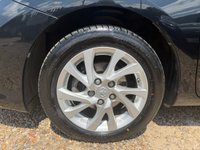 USED 2017 17 TOYOTA AURIS 1.8 VVT-h Business Edition Hatchback 5dr Petrol Hybrid CVT Euro 6 (s/s) (Safety Sense) (136 ps) 