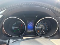 USED 2017 17 TOYOTA AURIS 1.8 VVT-h Business Edition Hatchback 5dr Petrol Hybrid CVT Euro 6 (s/s) (Safety Sense) (136 ps) 