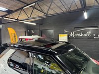 USED 2018 68 LAND ROVER DISCOVERY 5 3.0 SD V6 HSE SUV 5dr Diesel Auto 4WD Euro 6 (s/s) (306 ps) 2018 / 68 DISCOVERY 5 HSE 3.0 SDV6 306 PS - FUJI WHITE - &pound;6500 OF OPTIONS - BLACK PACK - DYNAMIC PACK - EXT ROOF RAILS - TILT & SLIDE GLASS PANROOF - LANE ASSIST - BLIND SPOT ASSIST - TOWBAR - REVERSE CAMERA