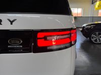 USED 2018 68 LAND ROVER DISCOVERY 5 3.0 SD V6 HSE SUV 5dr Diesel Auto 4WD Euro 6 (s/s) (306 ps) 2018 / 68 DISCOVERY 5 HSE 3.0 SDV6 306 PS - FUJI WHITE - &pound;6500 OF OPTIONS - BLACK PACK - DYNAMIC PACK - EXT ROOF RAILS - TILT & SLIDE GLASS PANROOF - LANE ASSIST - BLIND SPOT ASSIST - TOWBAR - REVERSE CAMERA