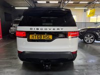 USED 2018 68 LAND ROVER DISCOVERY 5 3.0 SD V6 HSE SUV 5dr Diesel Auto 4WD Euro 6 (s/s) (306 ps) 2018 / 68 DISCOVERY 5 HSE 3.0 SDV6 306 PS - FUJI WHITE - &pound;6500 OF OPTIONS - BLACK PACK - DYNAMIC PACK - EXT ROOF RAILS - TILT & SLIDE GLASS PANROOF - LANE ASSIST - BLIND SPOT ASSIST - TOWBAR - REVERSE CAMERA