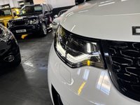 USED 2018 68 LAND ROVER DISCOVERY 5 3.0 SD V6 HSE SUV 5dr Diesel Auto 4WD Euro 6 (s/s) (306 ps) 2018 / 68 DISCOVERY 5 HSE 3.0 SDV6 306 PS - FUJI WHITE - &pound;6500 OF OPTIONS - BLACK PACK - DYNAMIC PACK - EXT ROOF RAILS - TILT & SLIDE GLASS PANROOF - LANE ASSIST - BLIND SPOT ASSIST - TOWBAR - REVERSE CAMERA