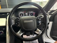USED 2018 68 LAND ROVER DISCOVERY 5 3.0 SD V6 HSE SUV 5dr Diesel Auto 4WD Euro 6 (s/s) (306 ps) 2018 / 68 DISCOVERY 5 HSE 3.0 SDV6 306 PS - FUJI WHITE - &pound;6500 OF OPTIONS - BLACK PACK - DYNAMIC PACK - EXT ROOF RAILS - TILT & SLIDE GLASS PANROOF - LANE ASSIST - BLIND SPOT ASSIST - TOWBAR - REVERSE CAMERA