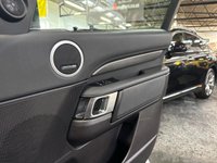 USED 2018 68 LAND ROVER DISCOVERY 5 3.0 SD V6 HSE SUV 5dr Diesel Auto 4WD Euro 6 (s/s) (306 ps) 2018 / 68 DISCOVERY 5 HSE 3.0 SDV6 306 PS - FUJI WHITE - &pound;6500 OF OPTIONS - BLACK PACK - DYNAMIC PACK - EXT ROOF RAILS - TILT & SLIDE GLASS PANROOF - LANE ASSIST - BLIND SPOT ASSIST - TOWBAR - REVERSE CAMERA