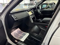 USED 2018 68 LAND ROVER DISCOVERY 5 3.0 SD V6 HSE SUV 5dr Diesel Auto 4WD Euro 6 (s/s) (306 ps) 2018 / 68 DISCOVERY 5 HSE 3.0 SDV6 306 PS - FUJI WHITE - &pound;6500 OF OPTIONS - BLACK PACK - DYNAMIC PACK - EXT ROOF RAILS - TILT & SLIDE GLASS PANROOF - LANE ASSIST - BLIND SPOT ASSIST - TOWBAR - REVERSE CAMERA